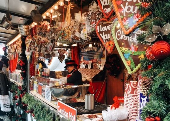 Wiener Christkindlmarkt на Ратушній площі