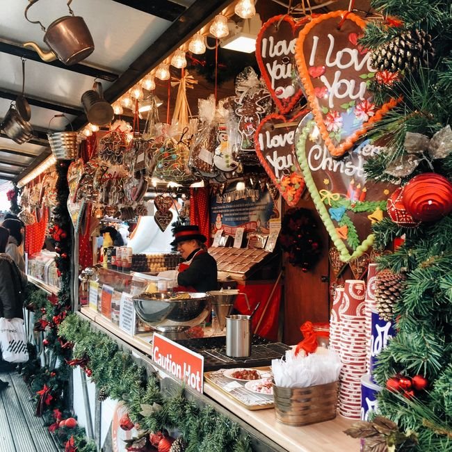 Wiener Christkindlmarkt на Ратушній площі